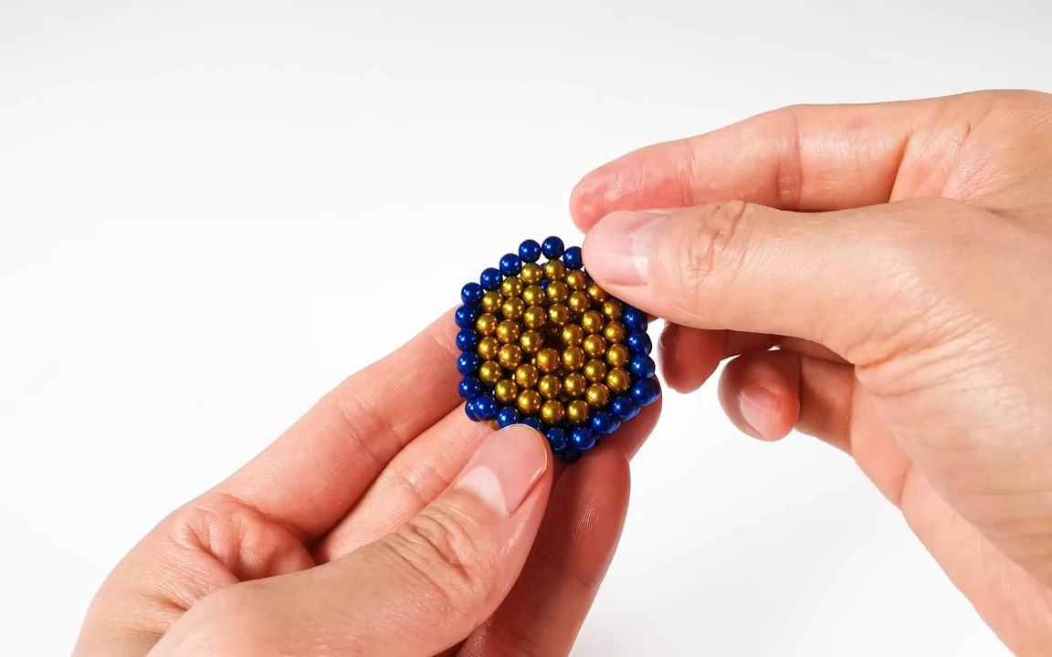 用巴克球制作小黄人航班 这也太可爱了吧