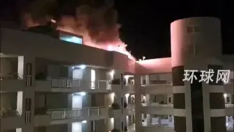 一直升机在澳大利亚一酒店楼顶坠毁，数百人被疏散