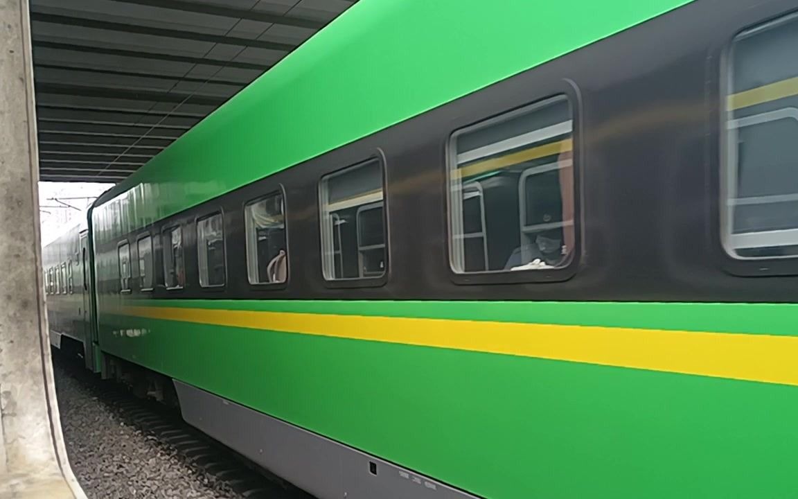 晚点的d728同向超越6438