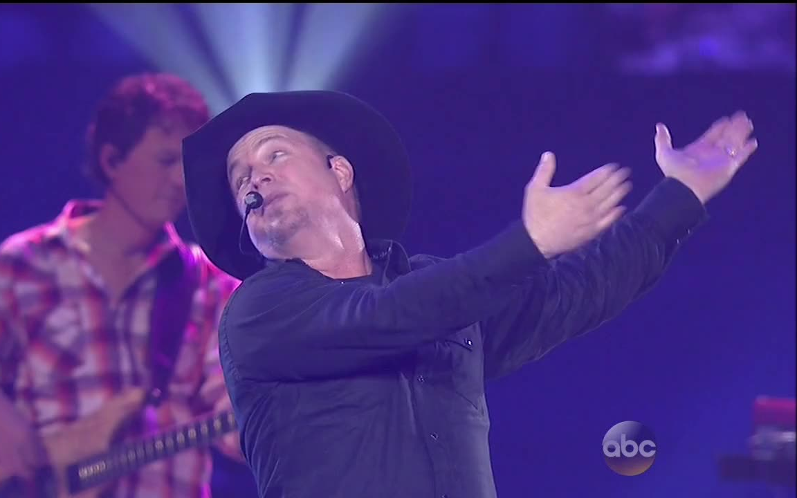 [图]Garth Brooks - Medley Live (AMAs 2014) - 720p 软中英字幕