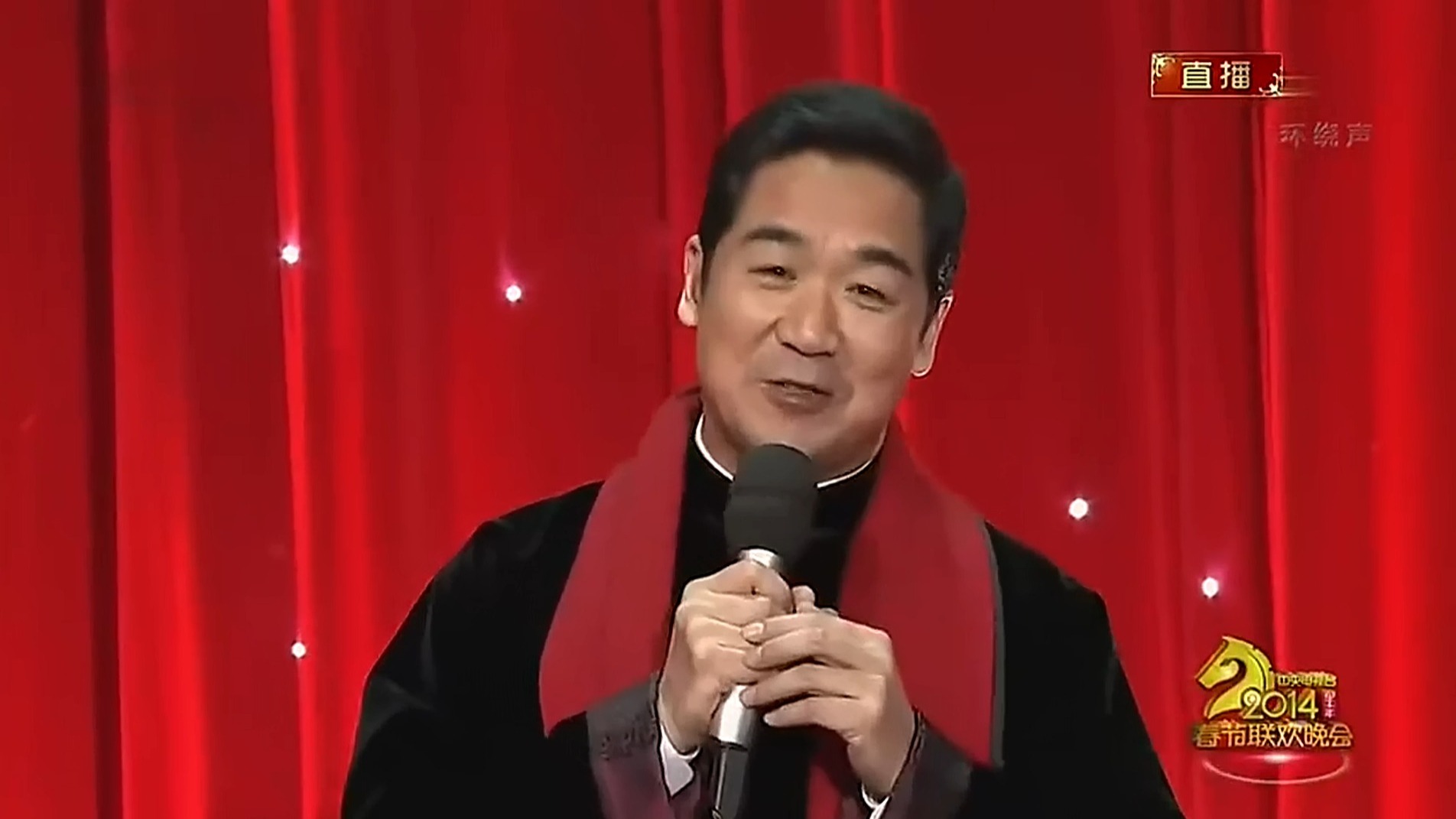 张国立首次主持春晚,当着全国观众喊话邓婕,狂撒狗粮丨央视春晚