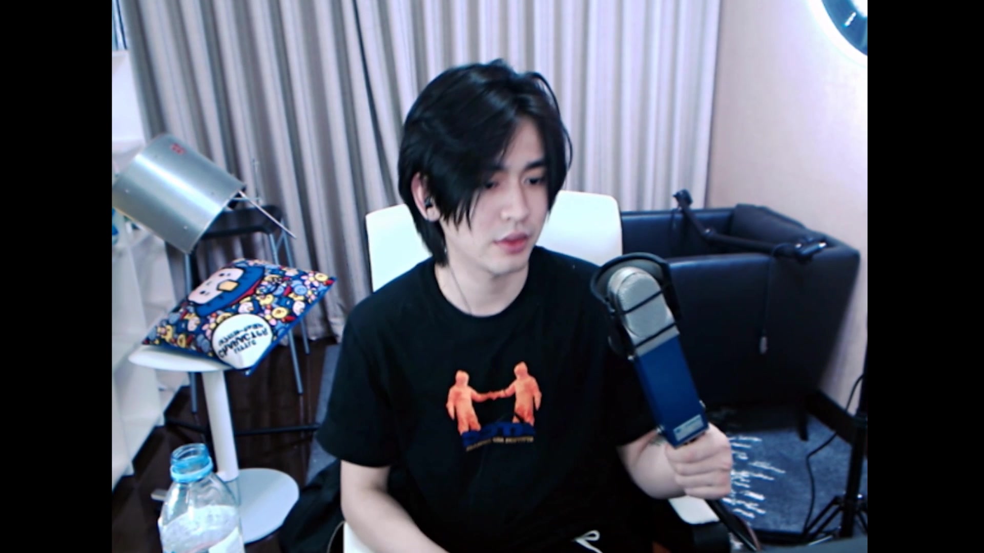 skm破音小魔王战战兢兢唱最近