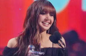 Descargar video: Lisa获得2024 VMA Best K-POP奖！