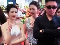 Télécharger la video: 如果你是小杨哥你怎么选