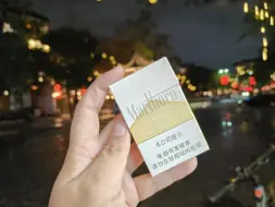 Tải video: 一个半月的国行万宝路白金怎么样？出不出油？起不起斑点？