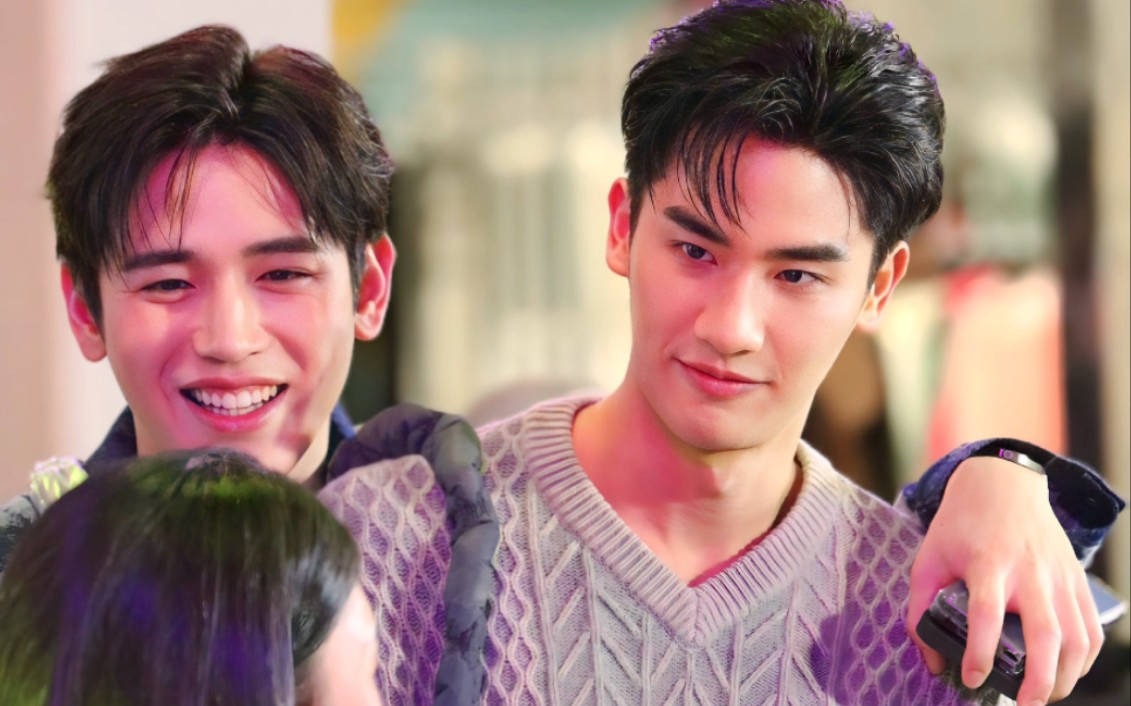 呆妞0214活动部分记录,小情侣好久没见甚是想念,勾个小腰搭个小肩靠个