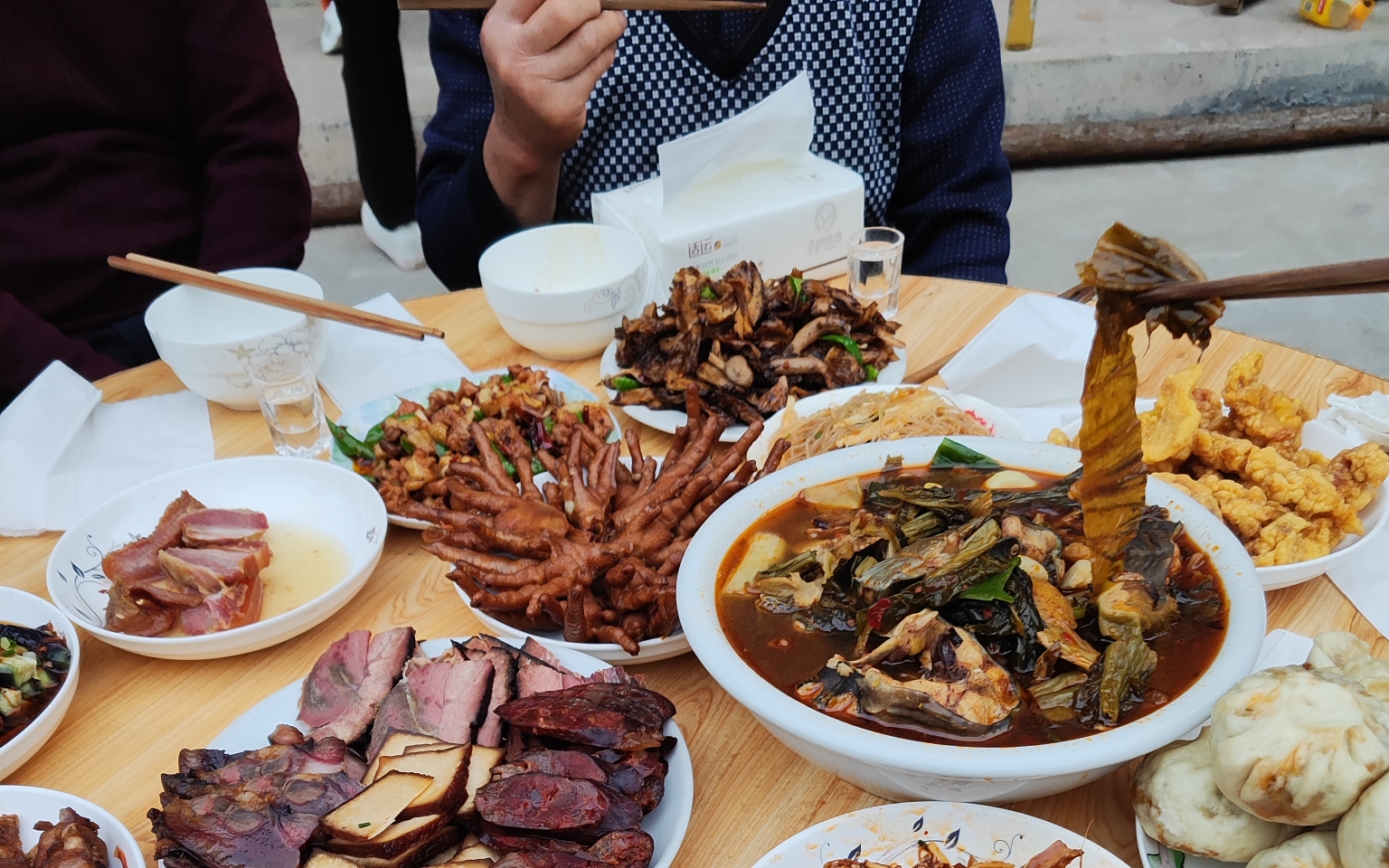 四川-巴中 农家菜,腊肉拼盘爆赞!