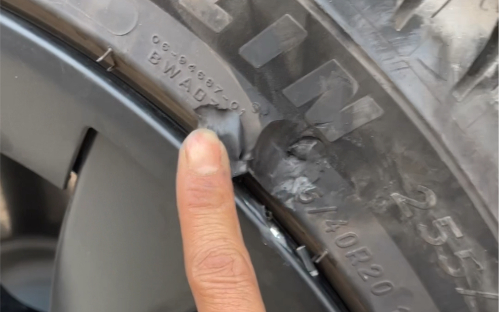 老顾客 到店修补轮胎侧面-轮胎侧面硬伤修复-轮胎侧面硬伤修复-哔哩