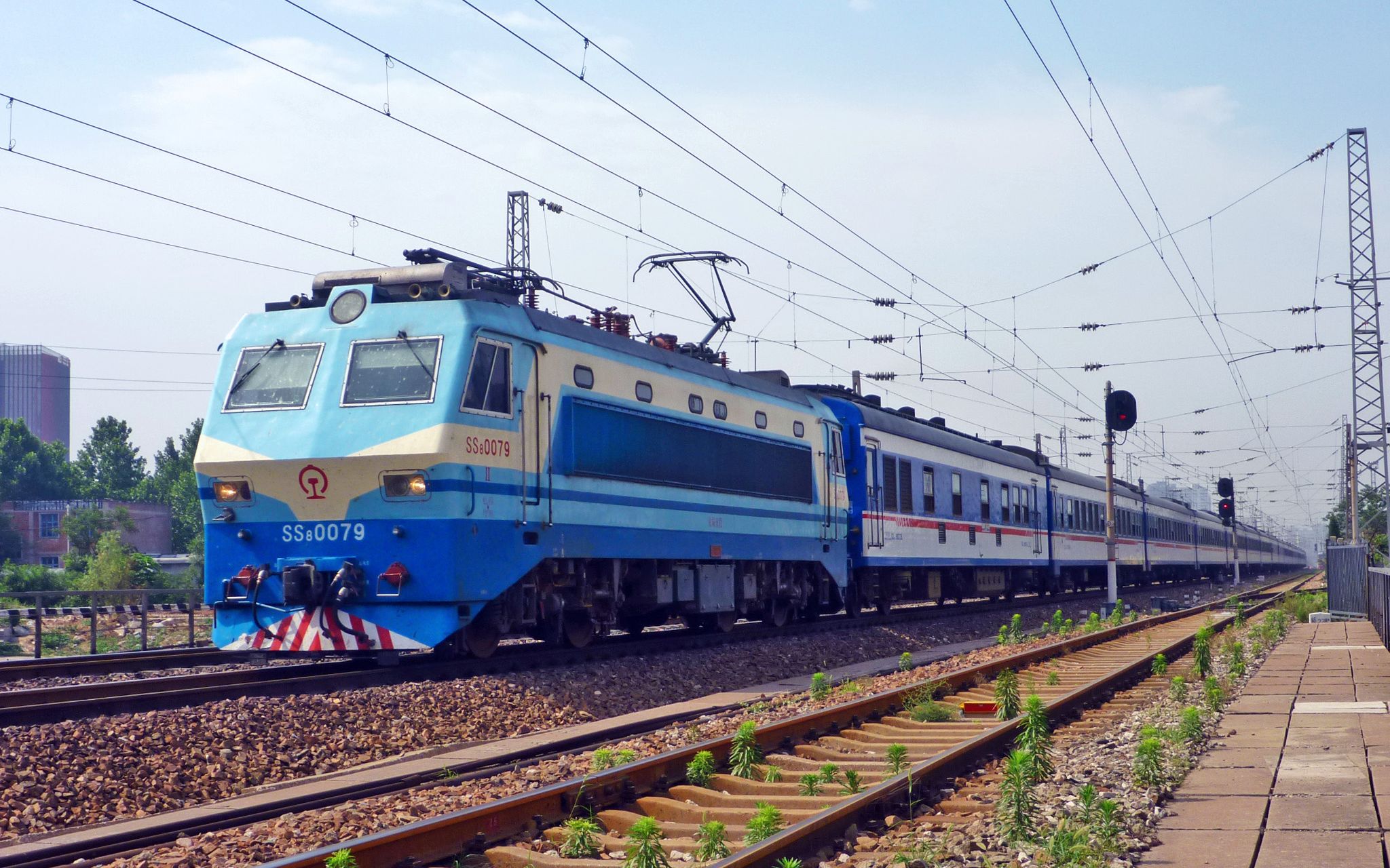 【一路向北】韶山8型电力机车视频集锦-3_哔哩哔哩_bilibili