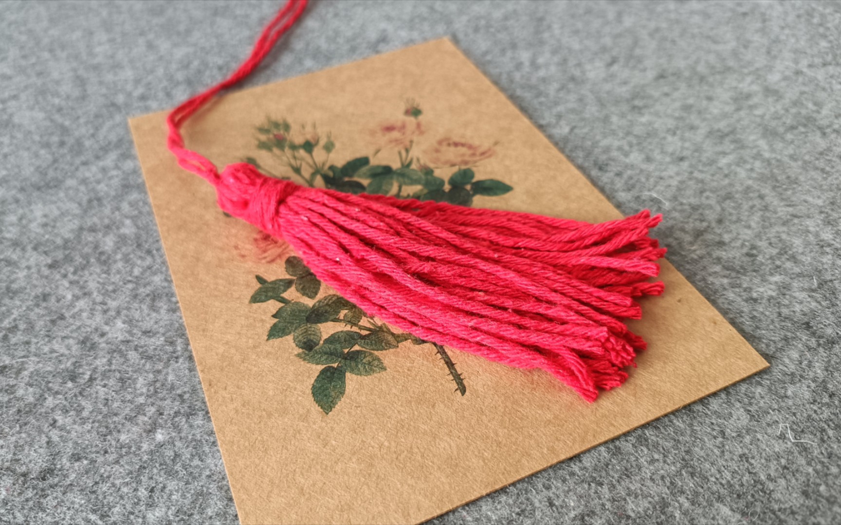 【手工】好看又实用的毛线流苏制作教程