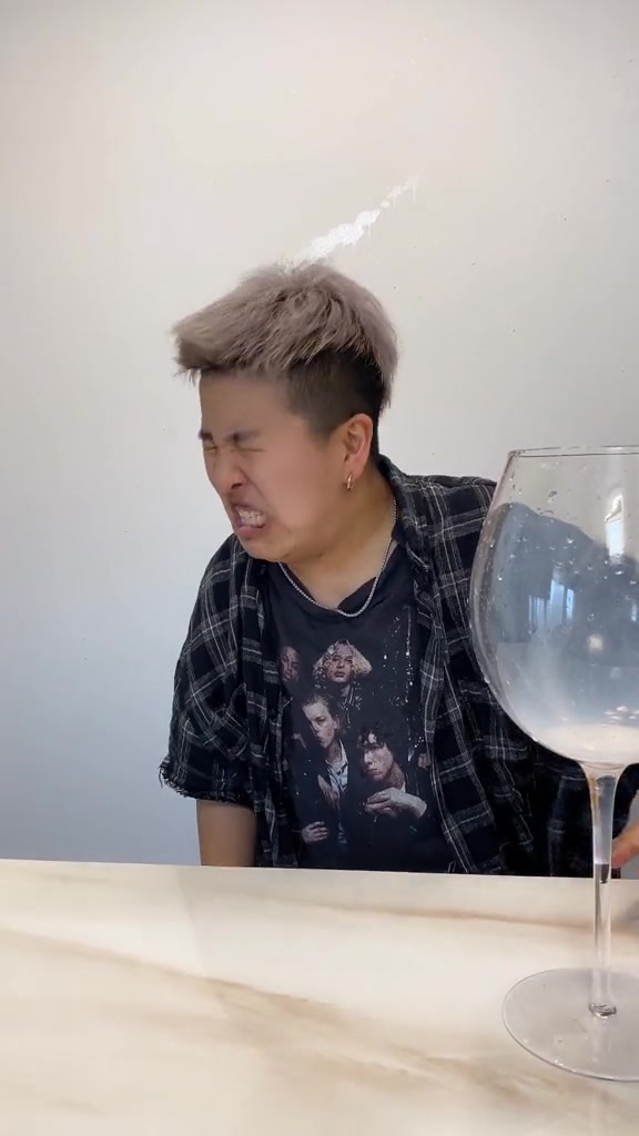 大牙花子喝多了 (大牙花子今天下午三点直播首秀) 陕西好风物_哔哩哔