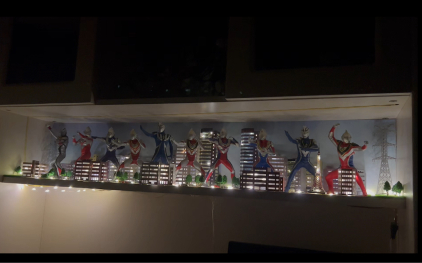 夜深了请奥特曼继续守护这座城市吧