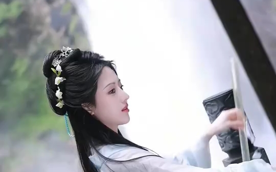 全凭一口仙气吊着,感觉自己是仙女,仙气飘飘呀