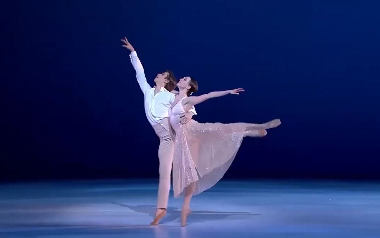 马约版 现代芭蕾《胡桃夹子》双人舞 莫大首席Olga Smirnova, Artem Ovcharenko哔哩哔哩bilibili