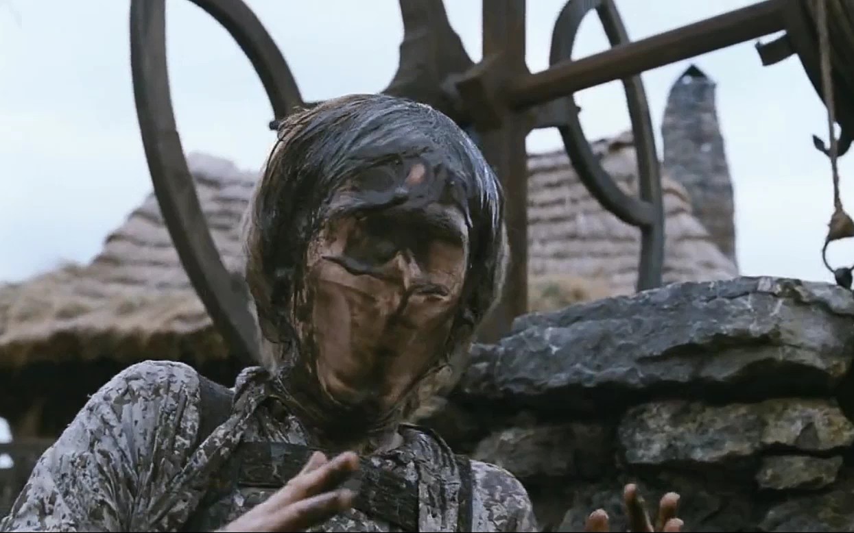 童年阴影系列泥土拥有邪恶的魔法沾上就会丢失五官还会把小孩吞进肚子