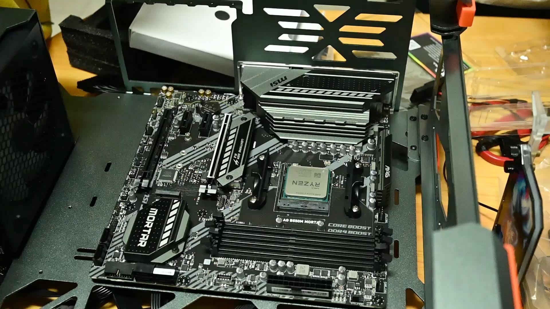 姚乐西瓜:装了台电脑可以显卡不太行(名人堂gtx970)还不错