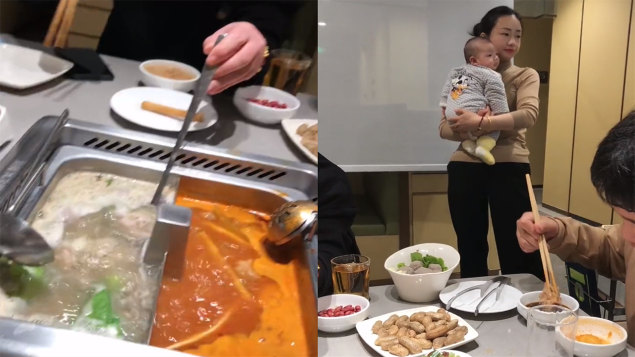 一家人出门吃饭,姐姐帮妹妹抱孩子让其安心吃饭,网友羡慕不已_哔哩