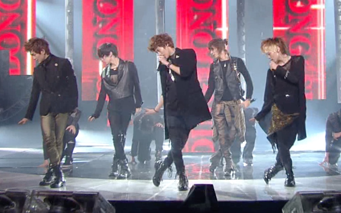 [图]【Live】SHINee「Ring Ding Dong」091030