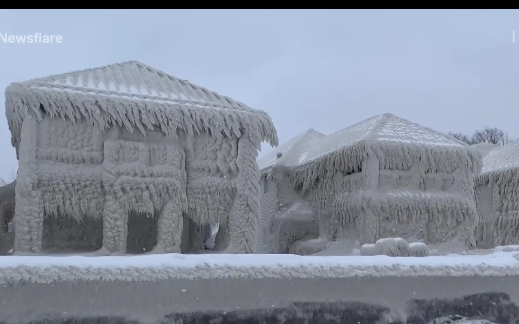 [图]极寒天气 寒流来临 暴风雪 冰雕 ？冬天最冷的城市在哪里？纽约加拿大的极寒冬天