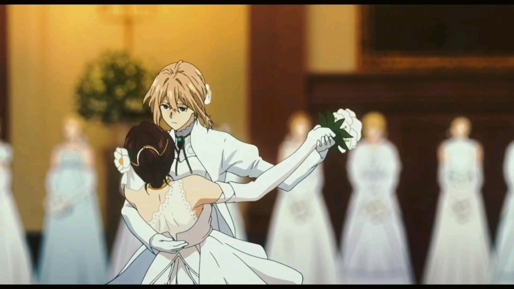 穿西装的薇尔莉特