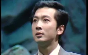 Video herunterladen: 郁钧剑 五百年桑田沧海 1987齐天乐春晚