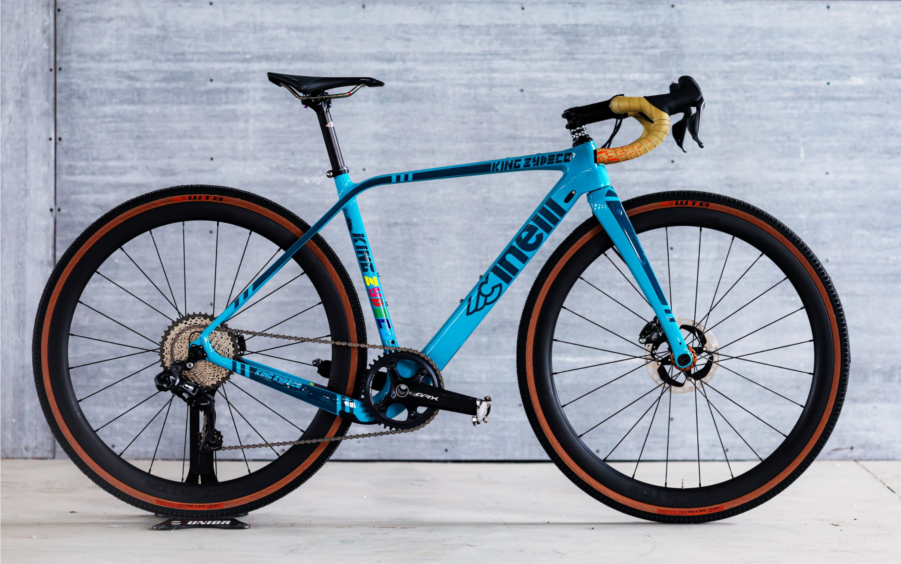 cinelli king zydecoveloci rollcii × builder reserve × cinelli