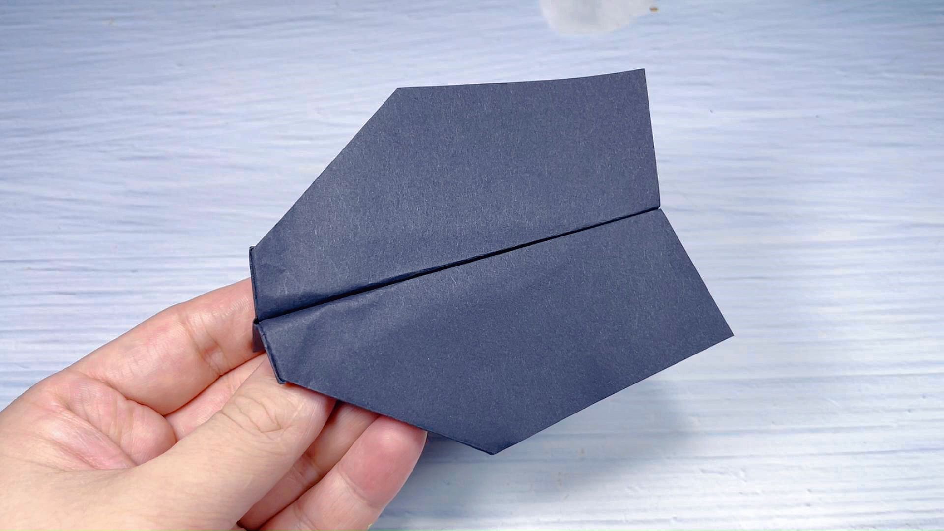 胖胖的回旋纸飞机折纸,一张长方形纸简单易学,创意手工制作