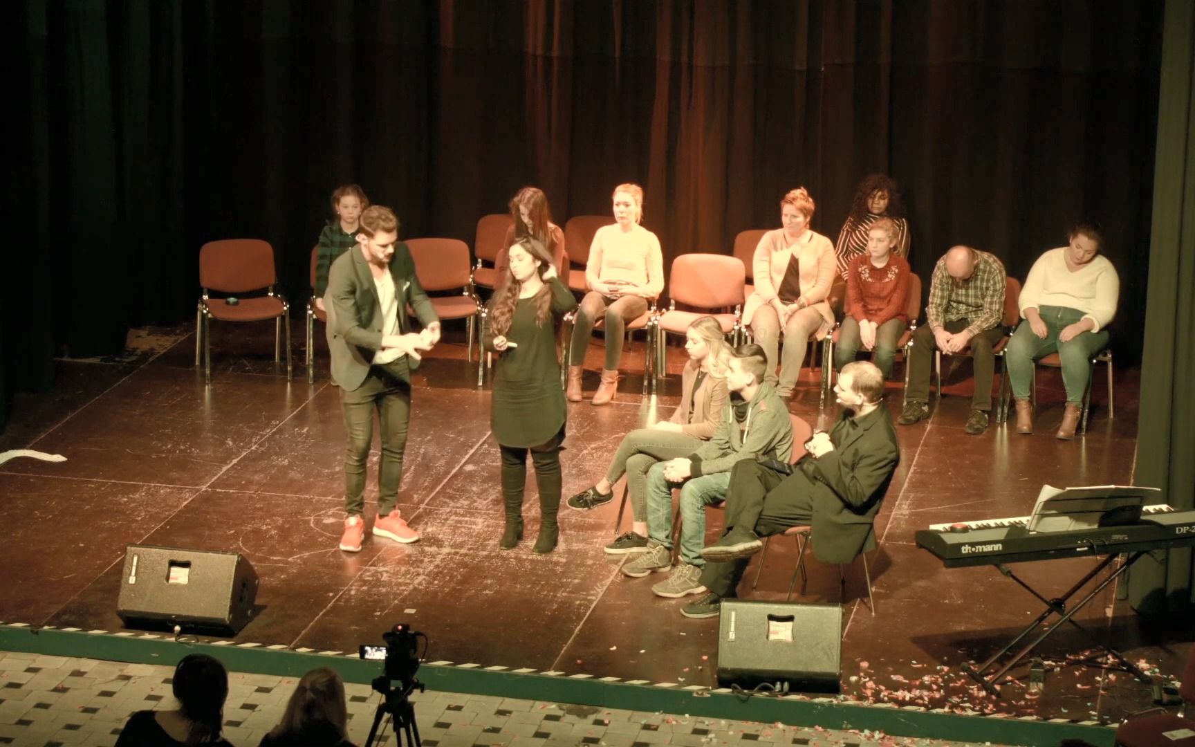 油管催眠秀/舞台催眠秀17