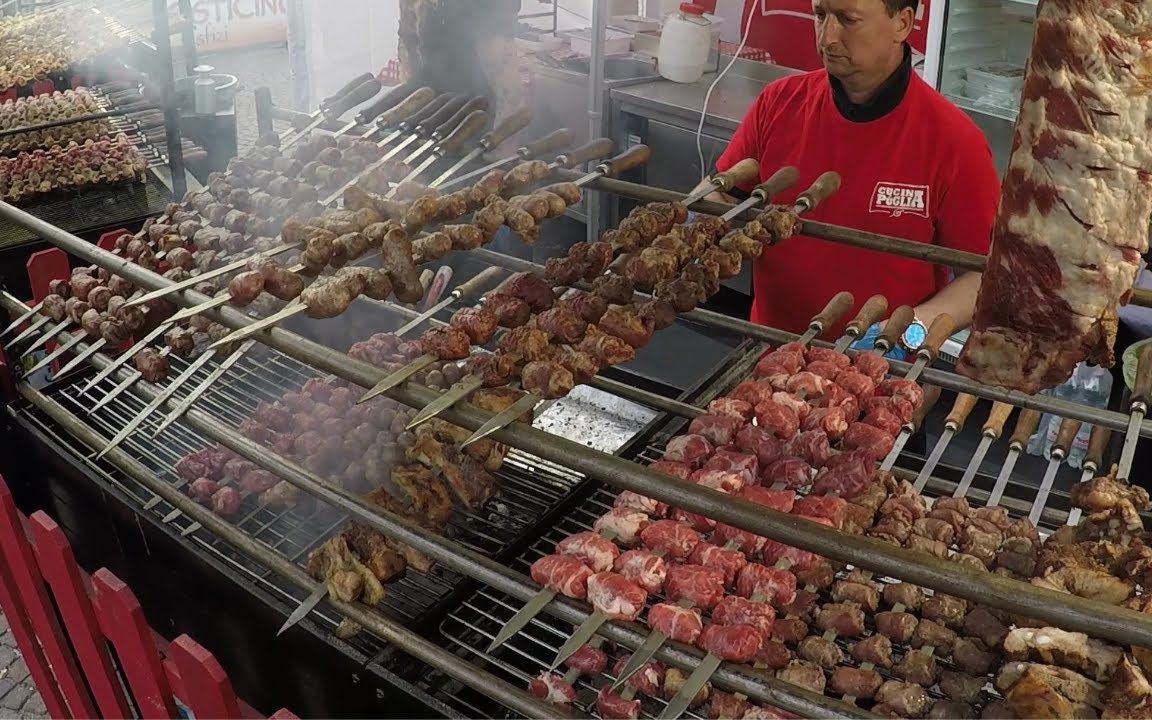 【意大利街头美食】猪肉串,羊肉,猪肉串,融化奶酪,干腌火腿,海鲜饭.哔哩哔哩bilibili