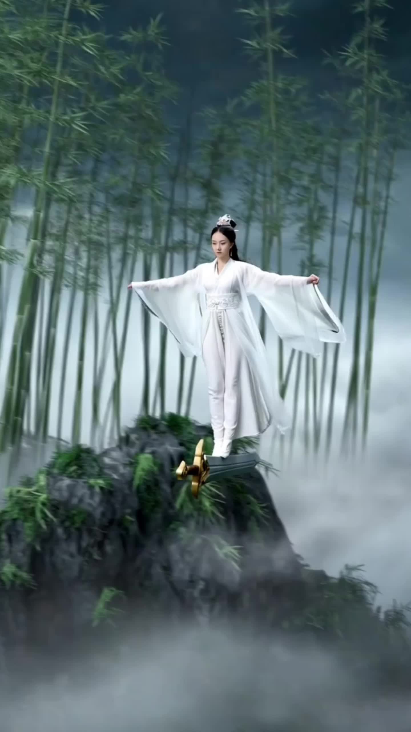 天外飞仙漫步云间 #一不小心就误入仙境了 #云雾缭绕人间仙境 #白衣