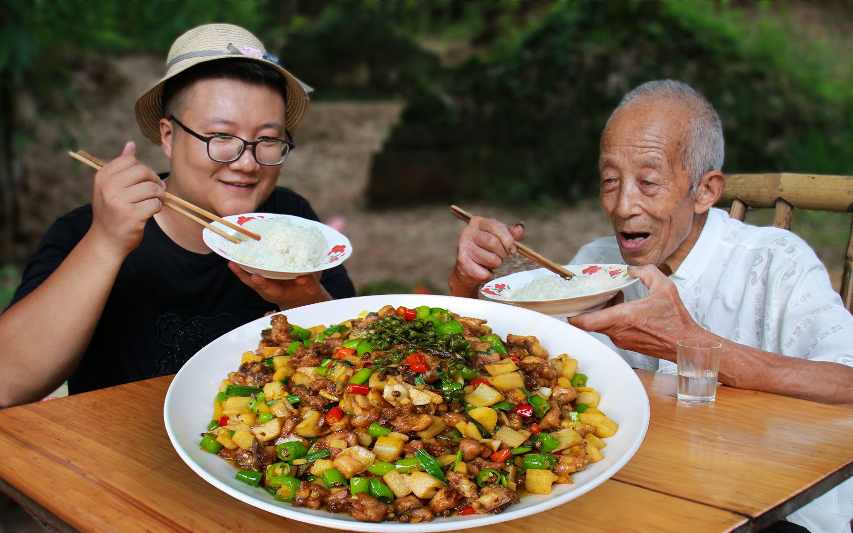 重庆名菜“花椒鸡”教程,鸡肉外酥里嫩,又麻又辣,越吃越香哔哩哔哩bilibili