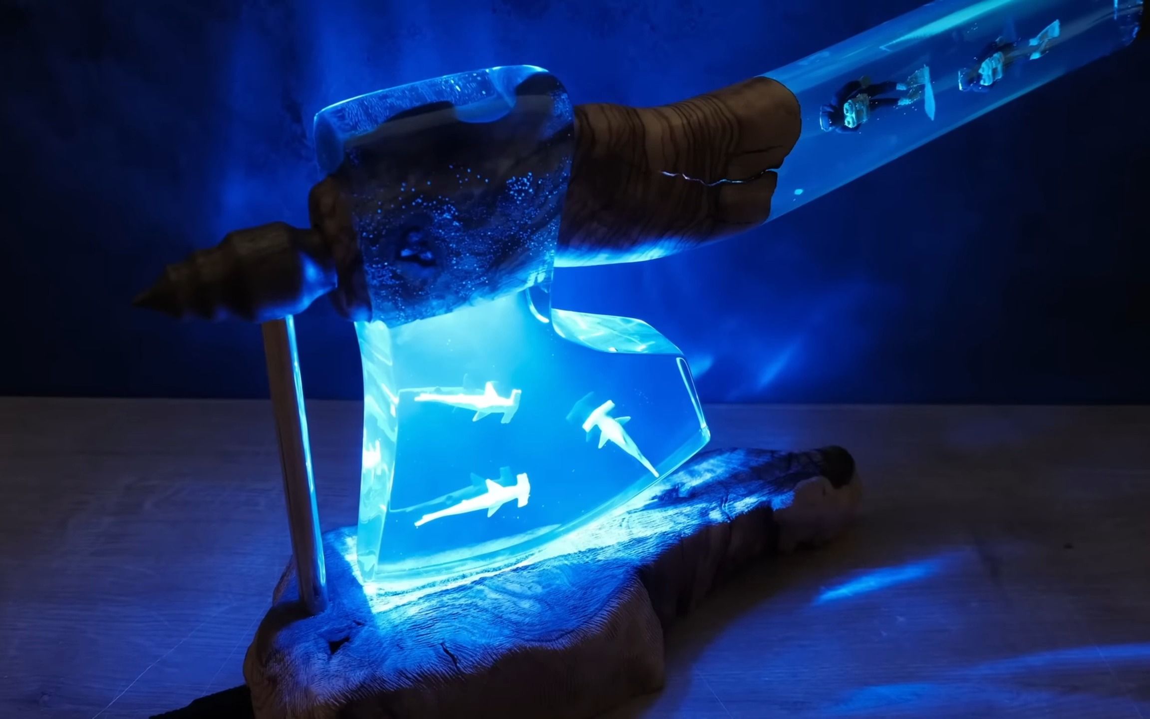 手工大佬制作的雷神之斧