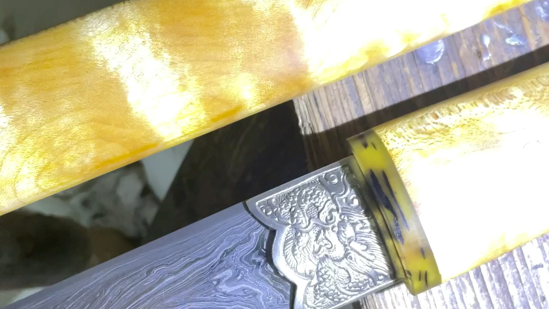 金丝楠木羊角陨铁夹钢山水纹短棍剑