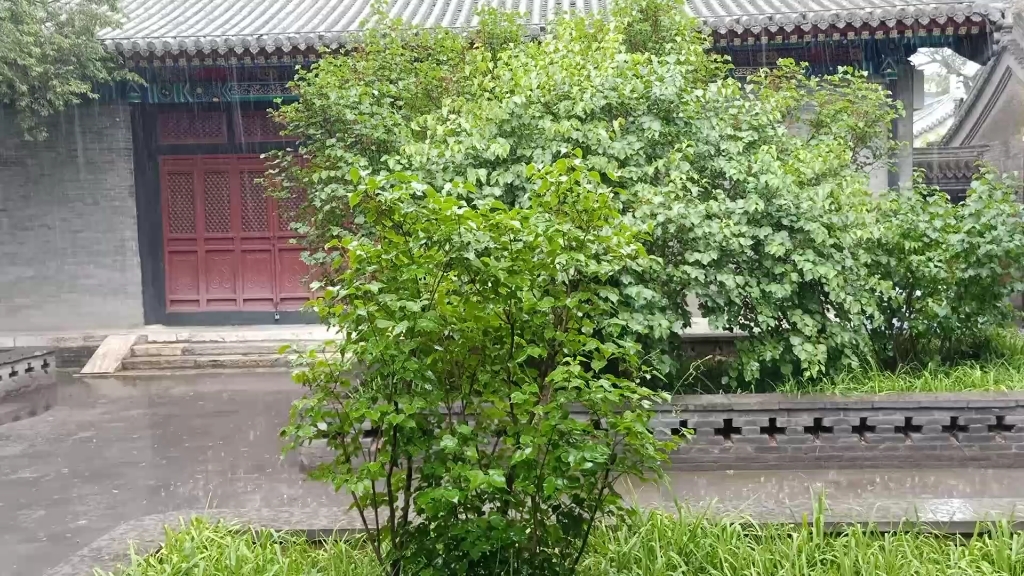 [图]旅行时遇上塞北江南骤雨西西落