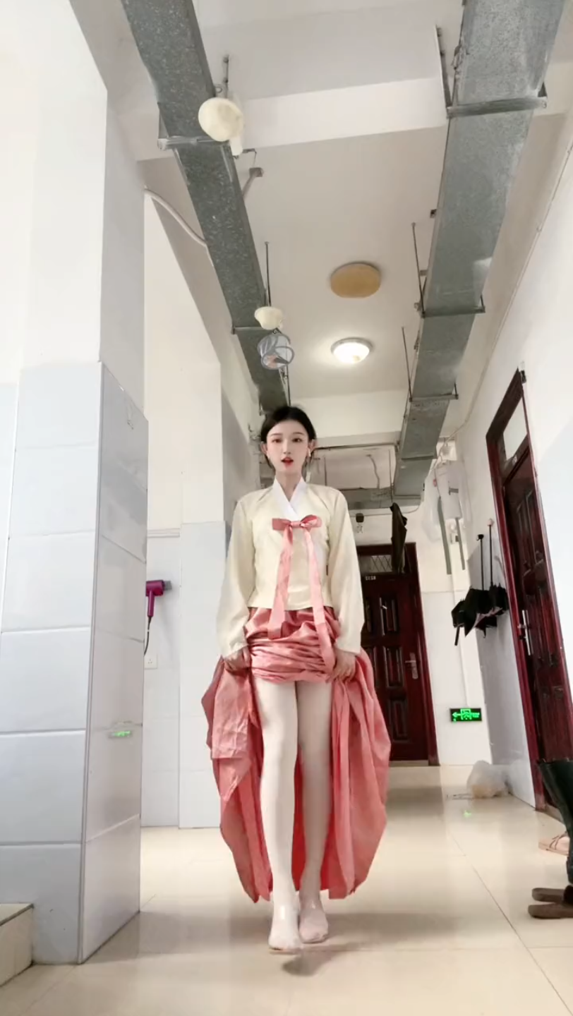 裙摆哔哩哔哩bilibili