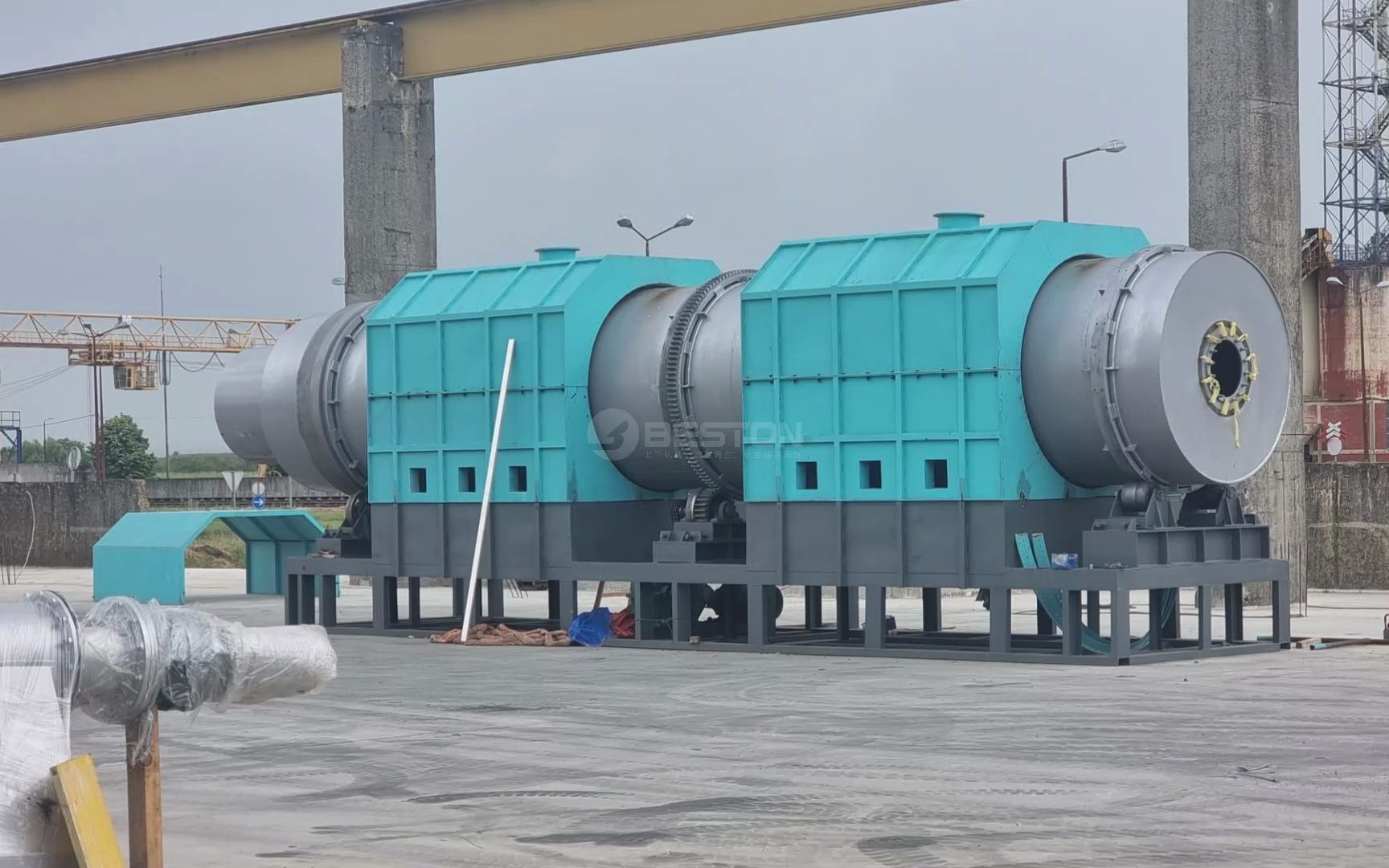 生物质炭化机安装 用来炭化木屑加工生物质炭