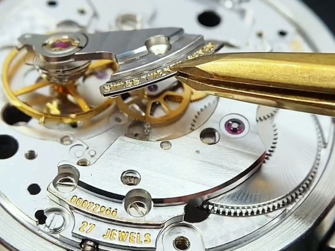 修表洗表保养 #修表 同轴2500b机芯保养,起摆安装!
