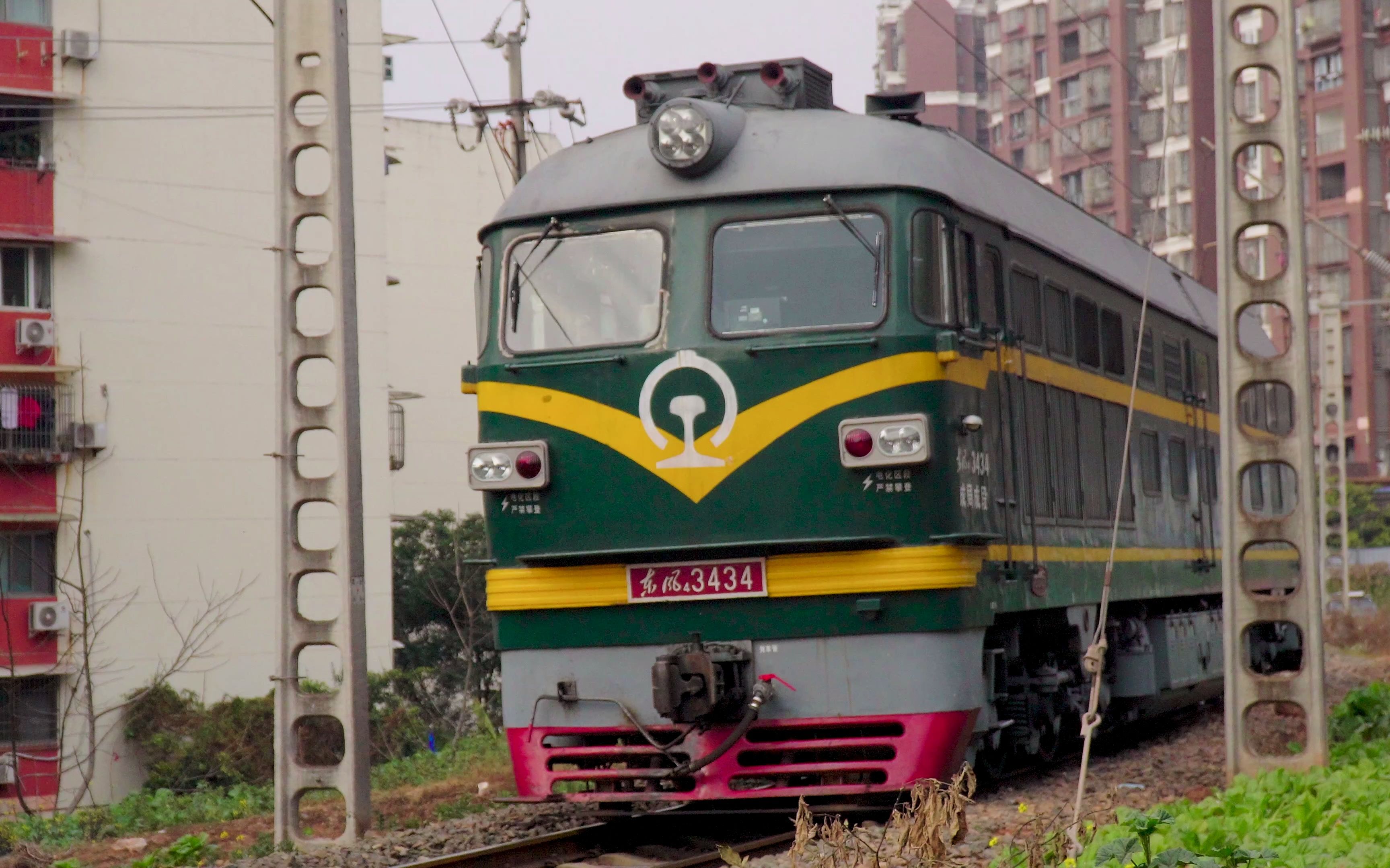 【火车】有铁路的地方就有东风4——资阳厂东风4b前往油库