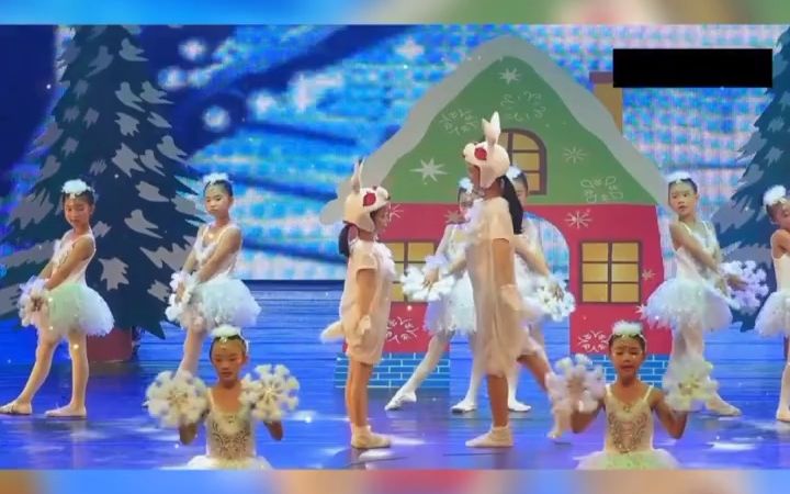 [图]童话剧《雪孩子》情景剧 舞蹈 舞蹈剧目 幼儿园舞蹈 幼儿园六一舞蹈 幼儿园元旦舞蹈 幼儿园毕业舞蹈 六一舞蹈 元旦舞蹈 萌娃跳舞? 少儿口才语言表演 童话剧