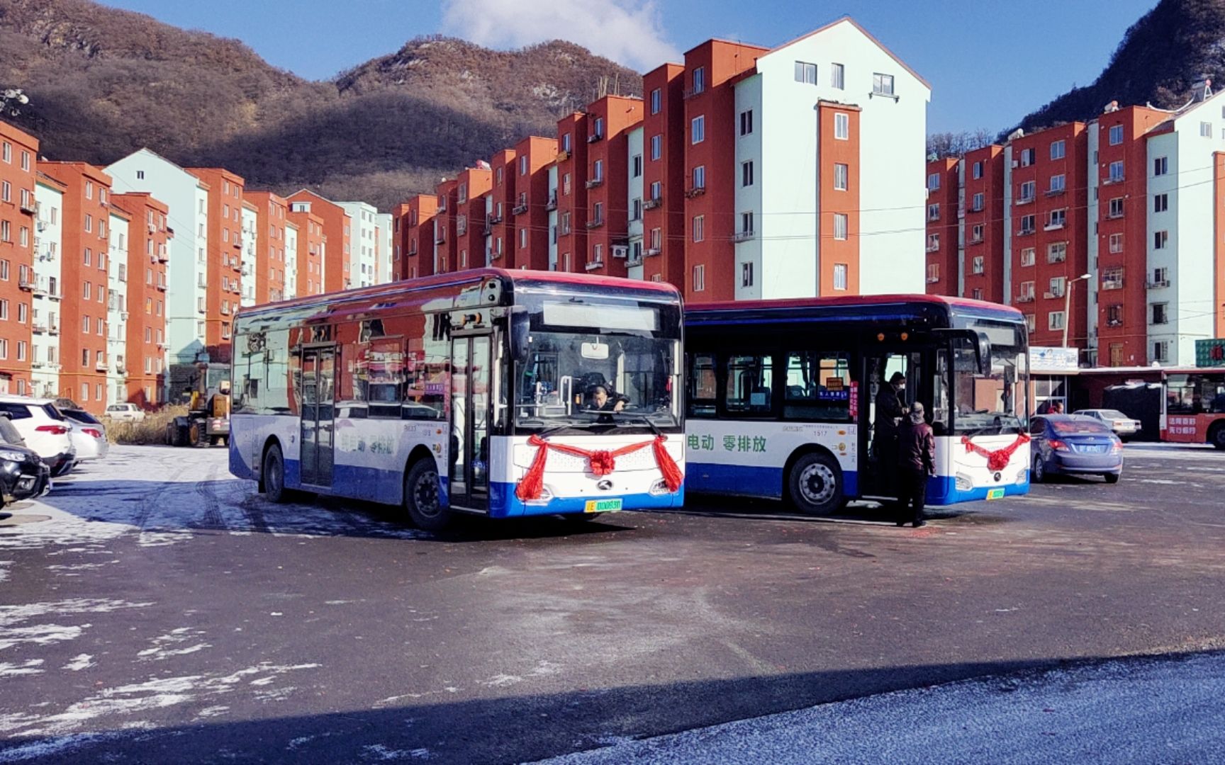 【嘀嘀嘀】本溪公交56路公交车,明翠山庄至银座商厦前方展望.