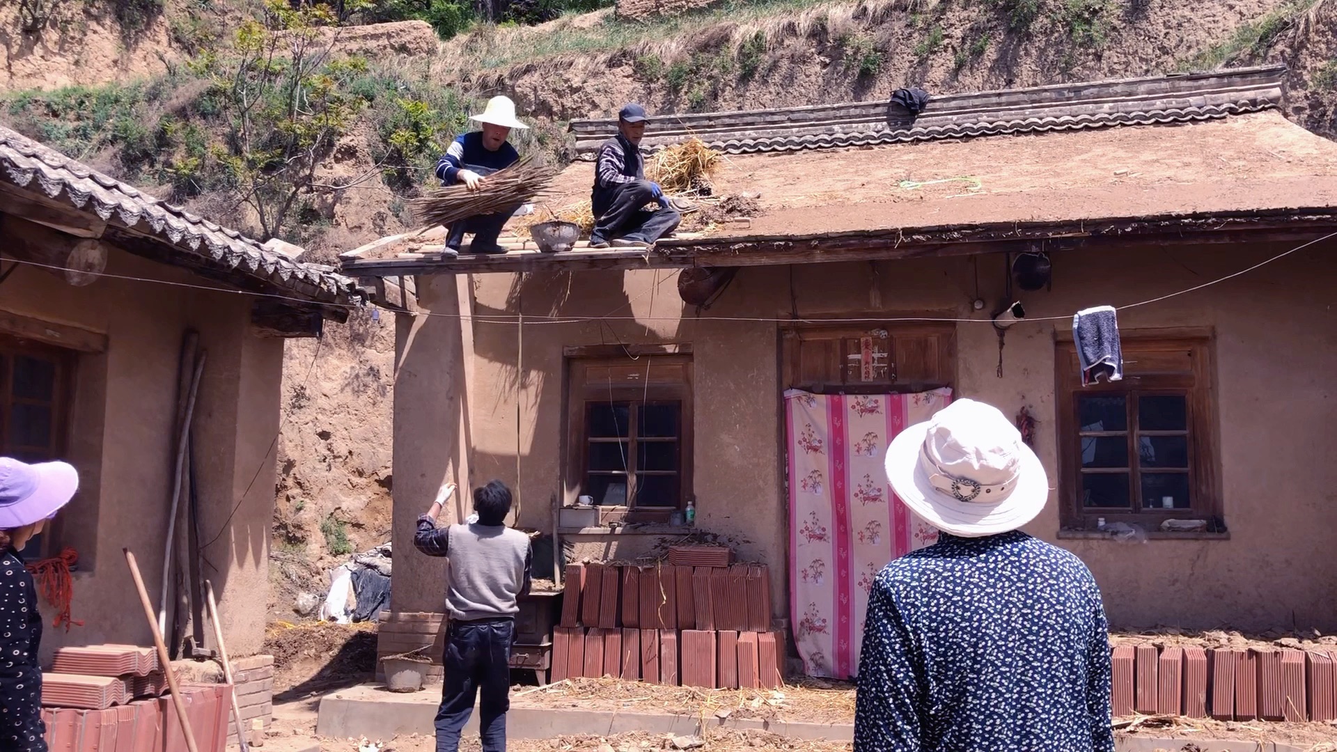 甘肃农村七十年代首富的房子,住过四代人,冬暖夏凉,舍不得拆修缮后