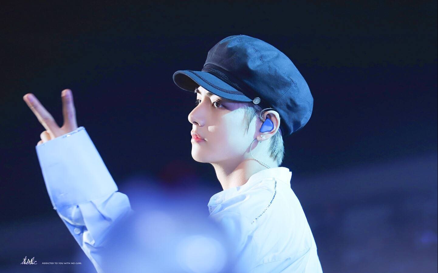 金泰亨推特泰泰没有穿衣服噢