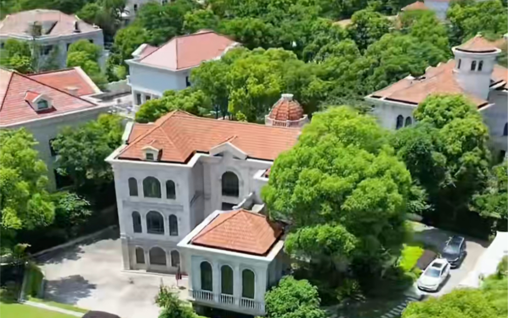 佘山富人区套均1亿的豪宅,能不能满足您6015500亩月湖,400公顷