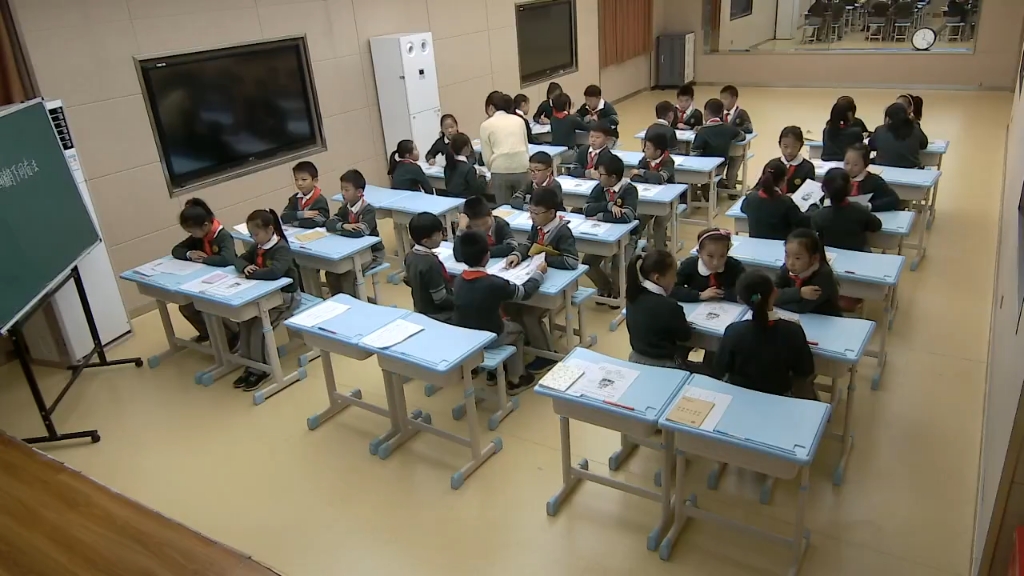 最新!【省级级获奖优质课】小学道德与法治五年级上册2《学会沟通交流》第一课时公开课【名师新课标示范】(有对应课件教案逐字稿)(曹 河)哔哩...