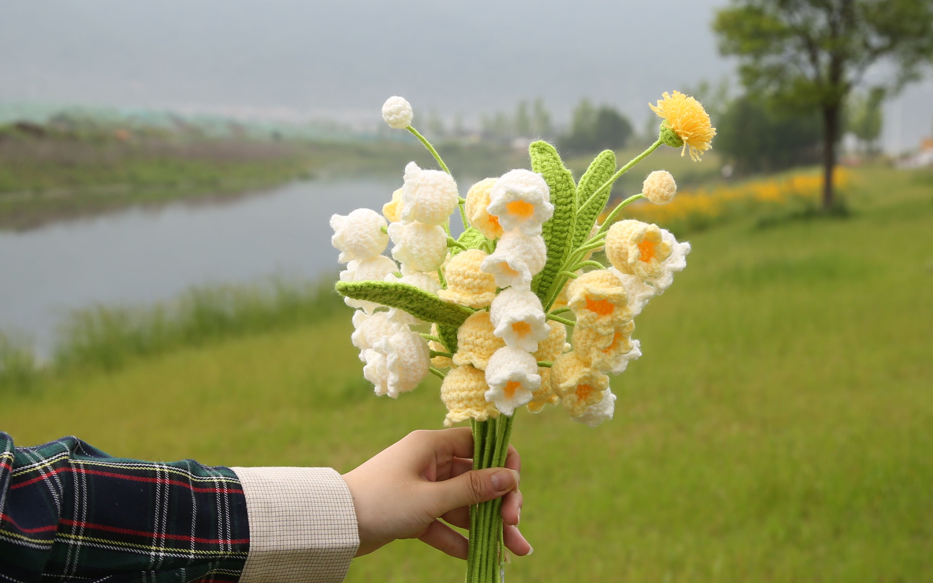 新手编织教程 铃兰花开 幸福归来 铃兰花束手工编织教程 毛线钩针