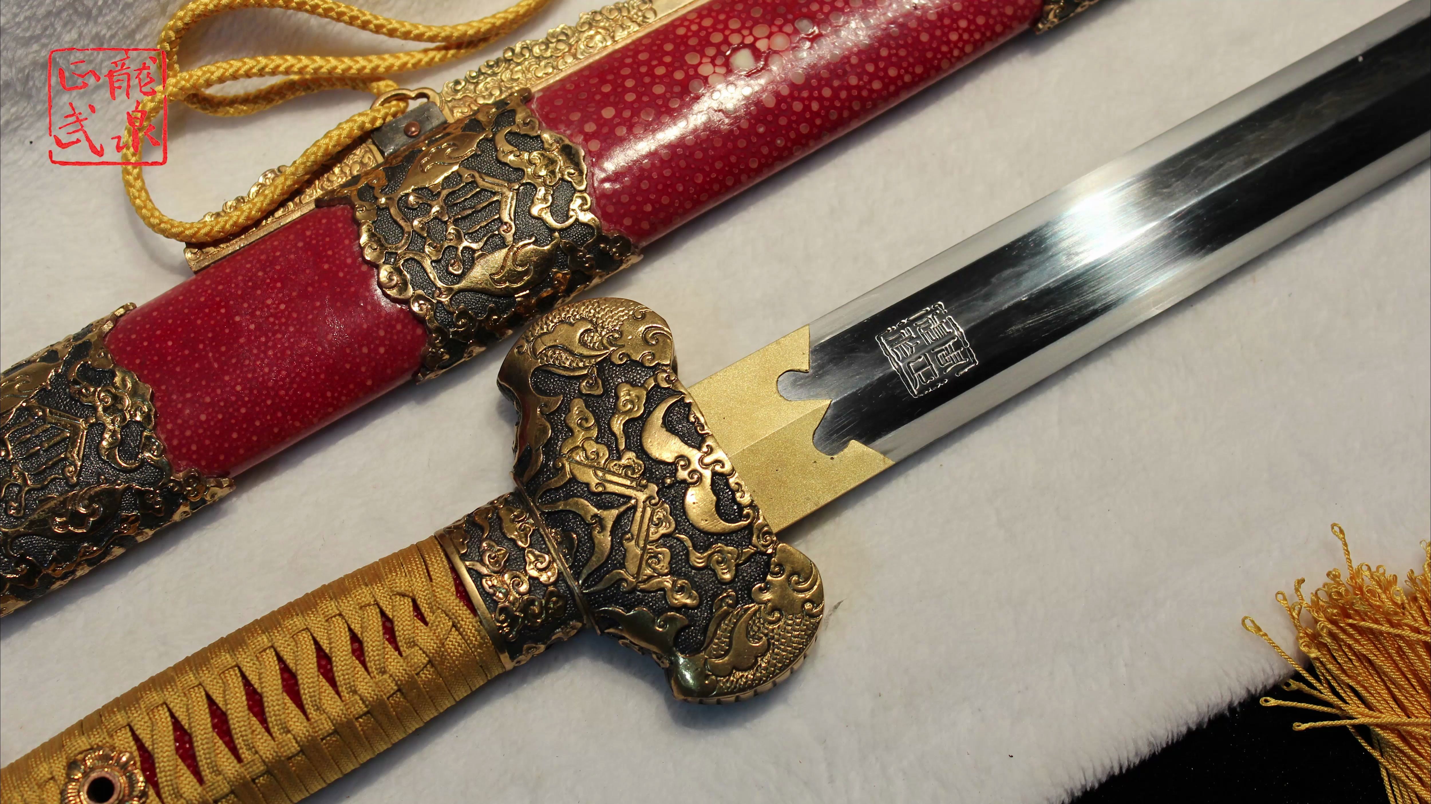 龙泉刀剑周正武作手锻光复级红鱼皮鞘出云剑288_哔哩哔哩_bilibili