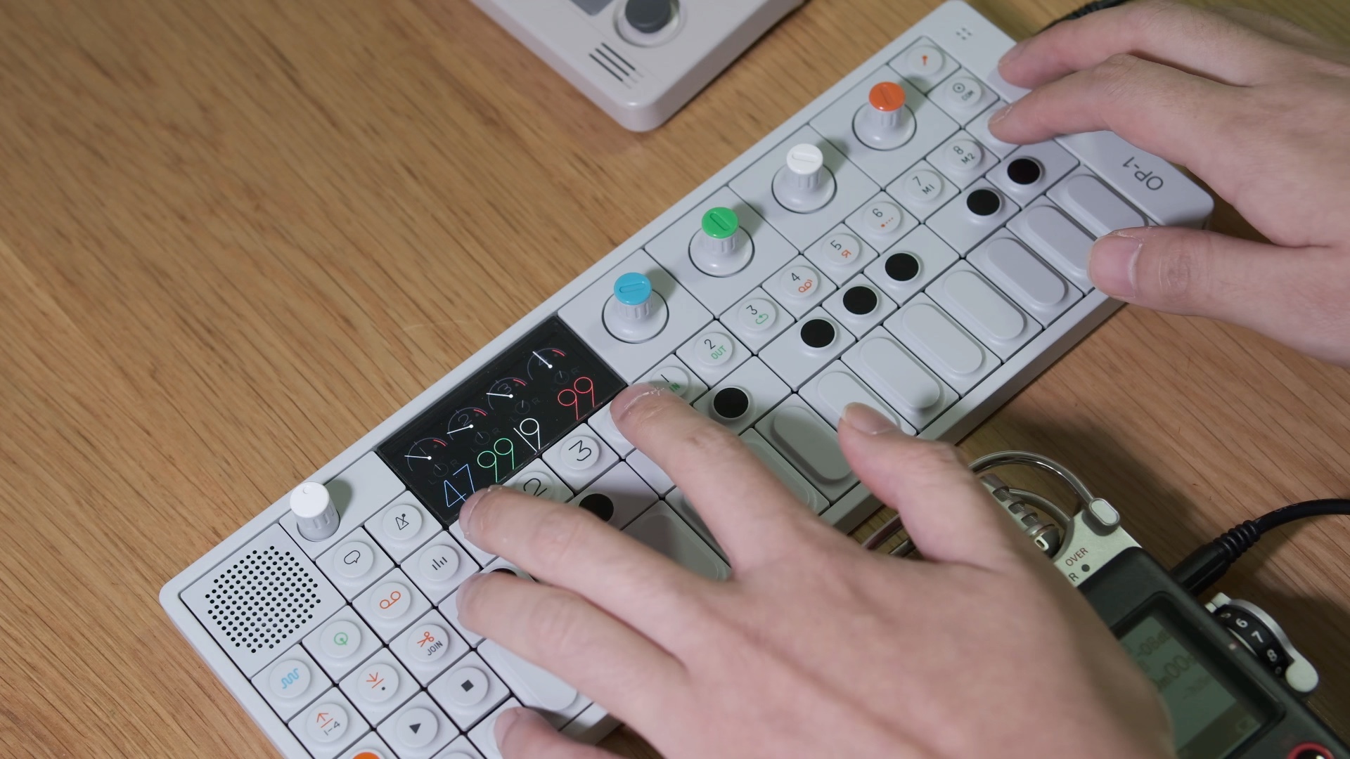 [图]op-1 jam 欢度元旦？