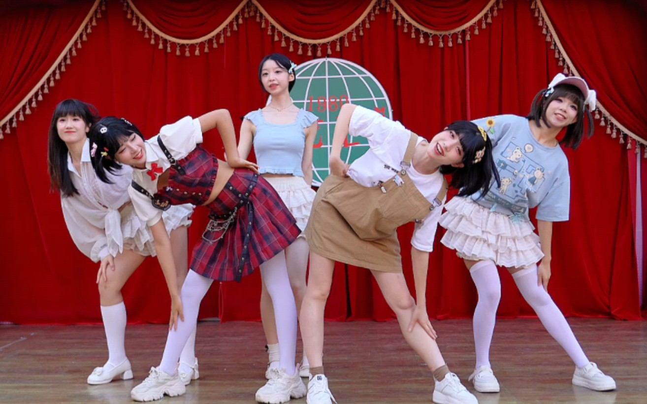 天津欢乐谷小舞台-pinkkoi女团《马德里不思议》