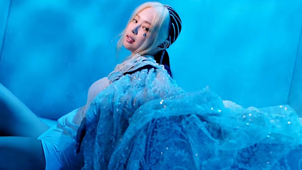 jennie真的自带酷拽感