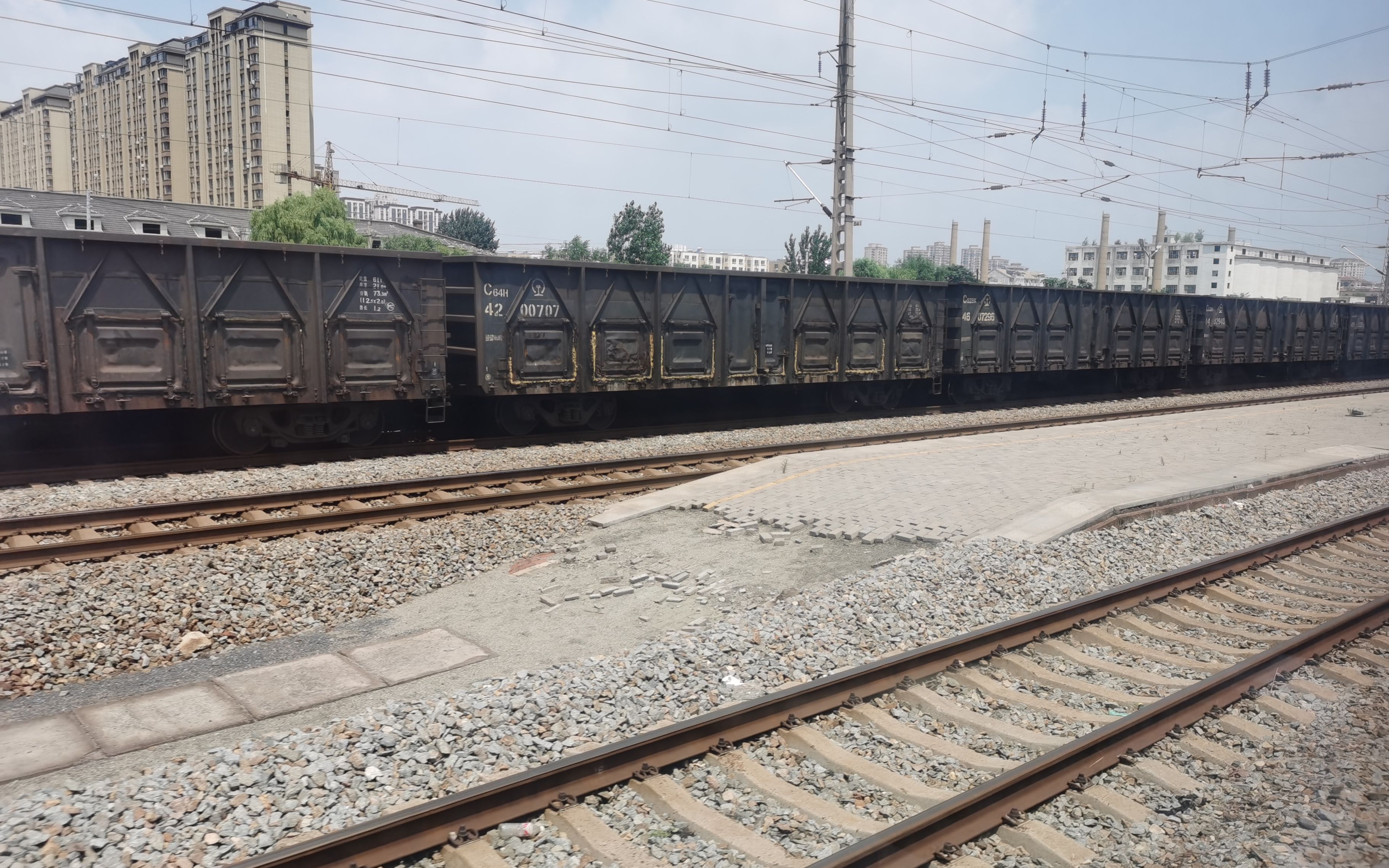 探访外迁新修的辽溪线新线:新洪家村沈大高铁高架并线